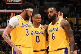 Ekspertas: jokie mainai dabar ar vasarą negarantuotų "Lakers" čempionų titulo